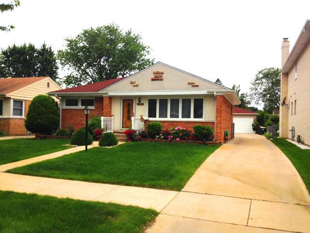8252 N Elmore St., Niles, IL 60714