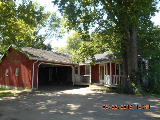 9889 N 850th Ave., Hennepin, IL 61327