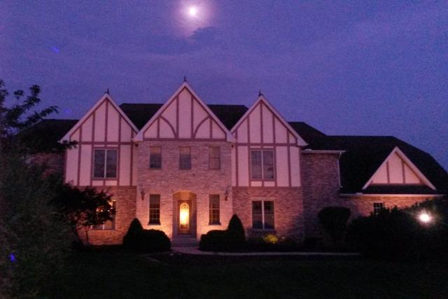 8705 Grandview Dr., Roscoe, IL 61073