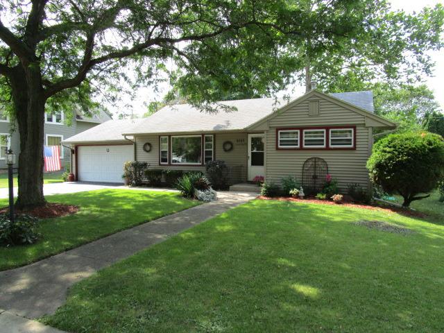 9703 Main St., Hebron, IL 60034