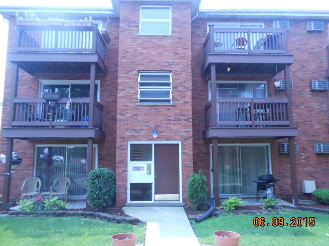 14840 Ketelaar Dr. #2W, Midlothian, IL 60445