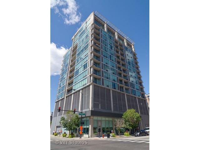 700 W Van Buren St. #1305, Chicago, IL 60607