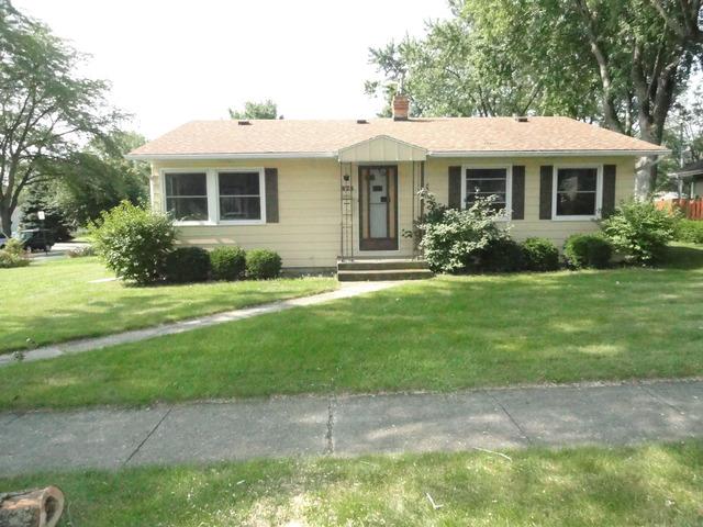 373 Crescent Dr., Sycamore, IL 60178