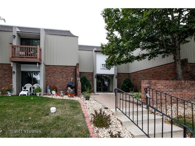 7330 Fairview Ave. #204, Downers Grove, IL 60516