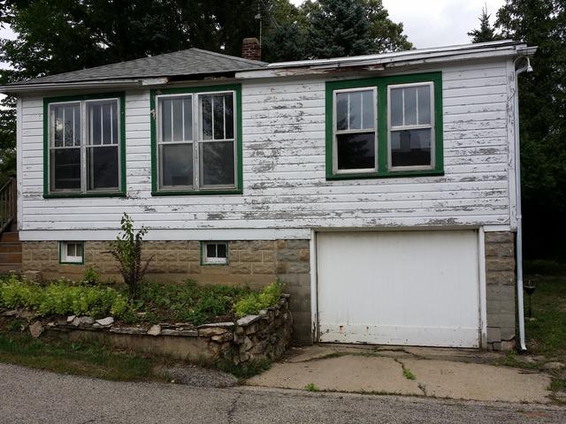 18697 W Gages Lake Rd., Grayslake, IL 60030