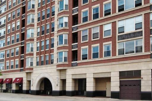 77 S Evergreen Ave. #1004, Arlington Heights, IL 60005