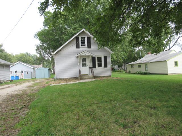 932 S 5th St., DeKalb, IL 60115