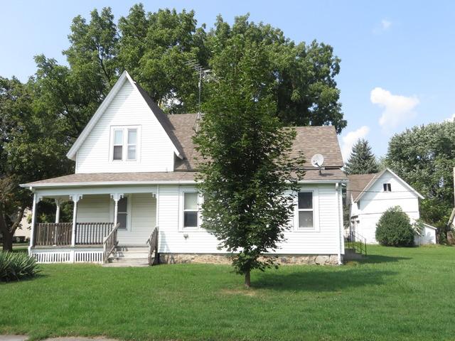 9702 Main St., Hebron, IL 60034