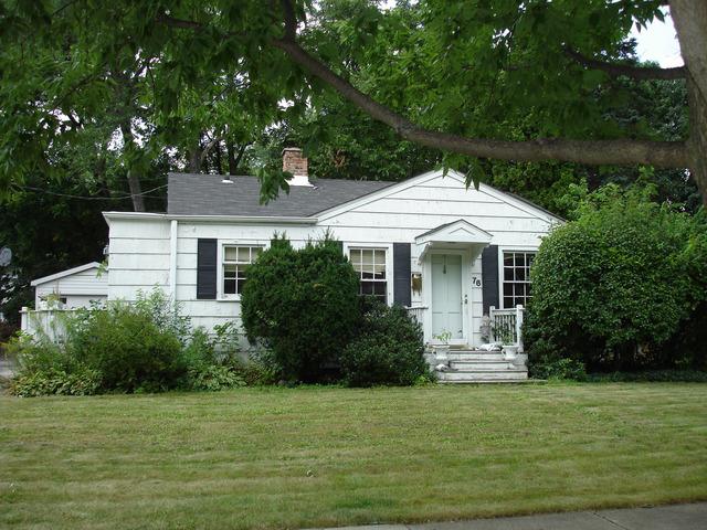76 N Parkside Ave., Glen Ellyn, IL 60137