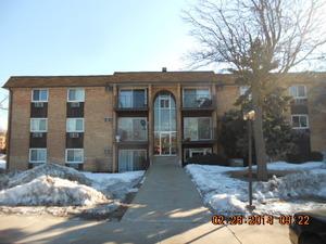 1085 Higgins Quarters Dr. #104, Hoffman Estates, IL 60194