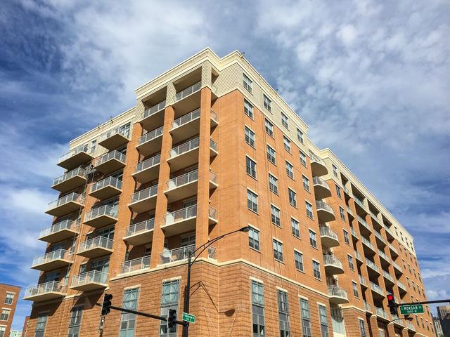 950 W Monroe St. #608, Chicago, IL 60607