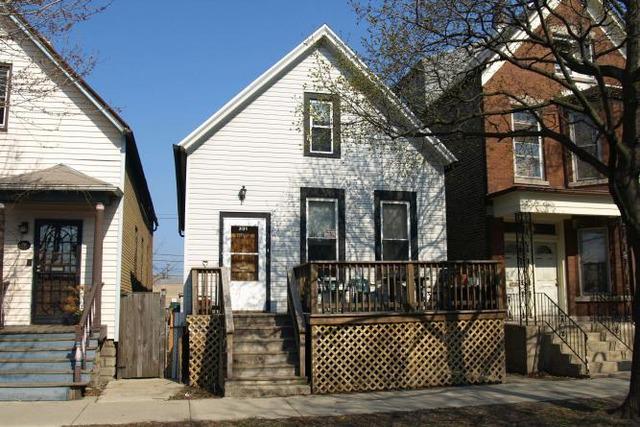 3135 N Washtenaw Ave., Chicago, IL 60618