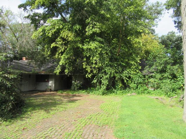 3S910 Oakland Ln., North Aurora, IL 60542