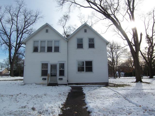 225 S Mchenry Ave., Crystal Lake, IL 60014