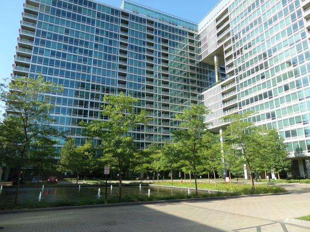 9655 Woods Dr. #1211, Skokie, IL 60077