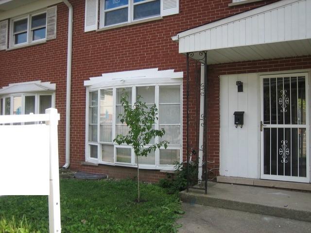 8910 Robin Dr. #C, Des Plaines, IL 60016