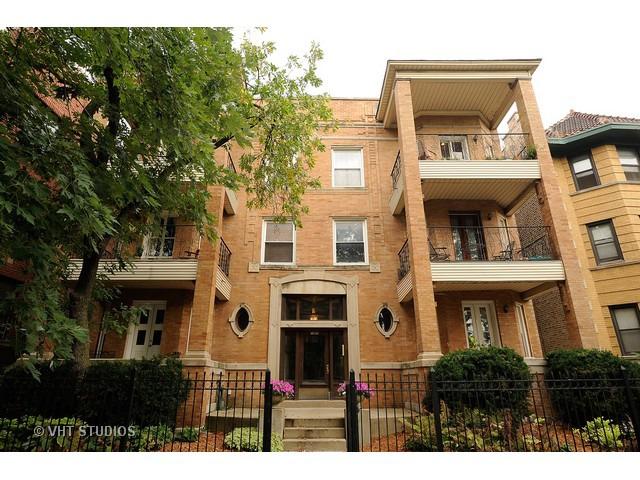 938 W Belle Plaine Ave. #3E, Chicago, IL 60613