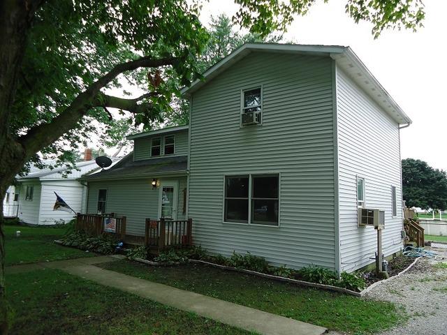 260 S 1st St., Sheldon, IL 60966