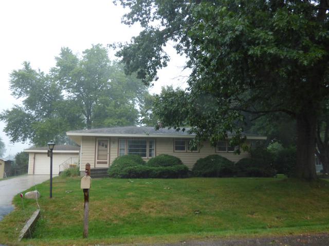 1409 Oakwood Ct., Mchenry, IL 60050