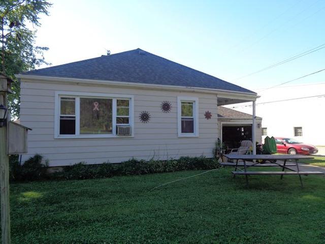 800 S 7th St., Rochelle, IL 61068