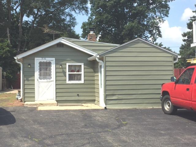 316 N Elmwood Dr., Aurora, IL 60506
