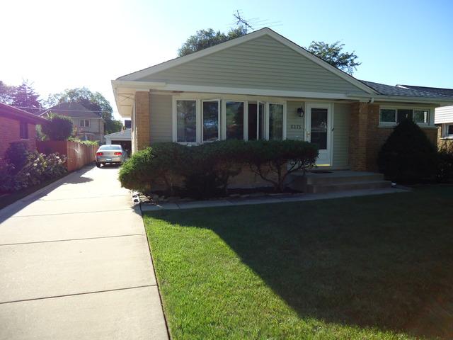 8276 N Elmore St., Niles, IL 60714