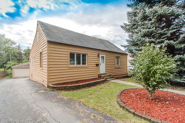 36 Westend Ave., Westmont, IL 60559