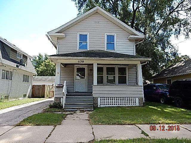 409 Simms St., Aurora, IL 60505