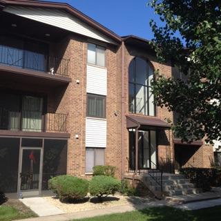 13434 W Circle Dr. #107, Crestwood, IL 60445