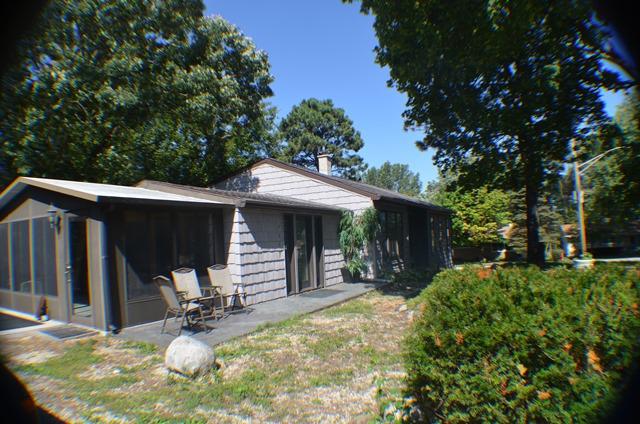1217 Poplar St., Lake In The Hills, IL 60156