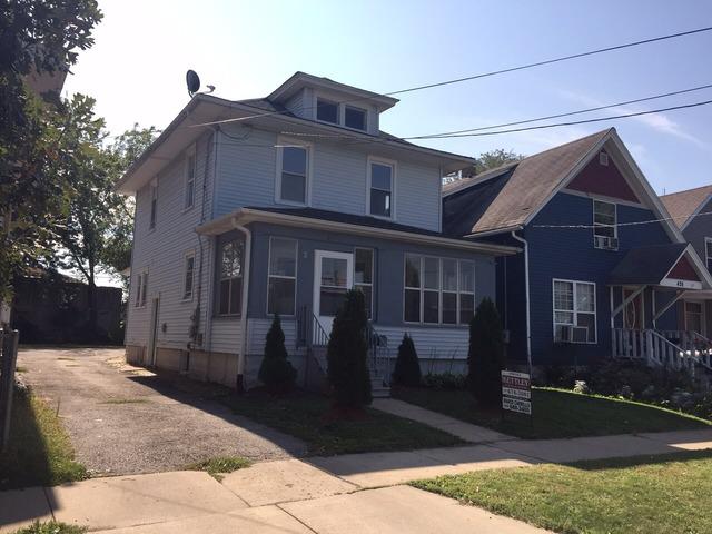 424 Woodlawn Ave., Aurora, IL 60506