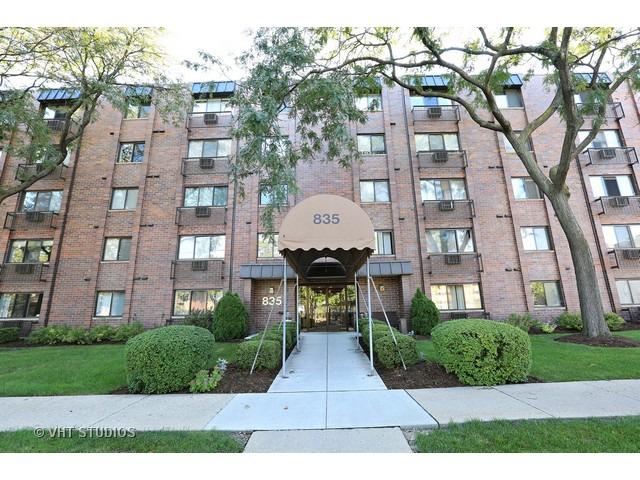 835 Pearson St. #301, Des Plaines, IL 60016
