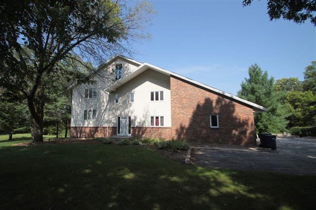 6223 Deepwood Dr., Cherry Valley, IL 61016