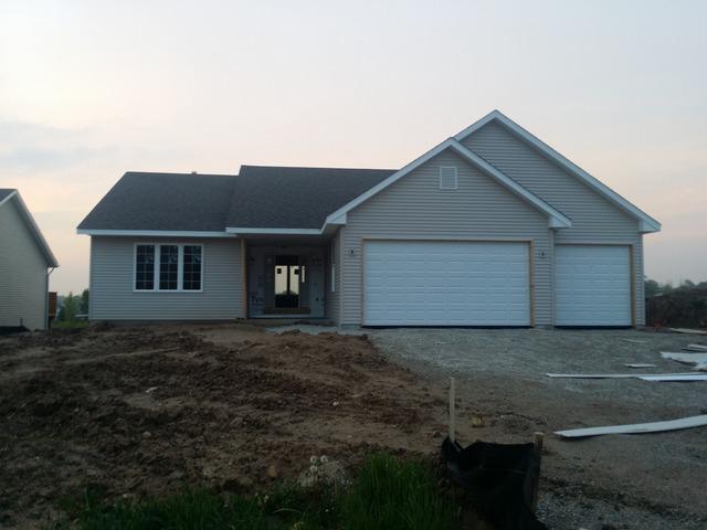 9366 Emerson Pkwy., Machesney Park, IL 61115