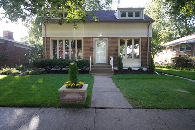 8724 Ridgeway Ave., Skokie, IL 60076