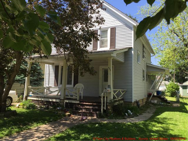 422 Linden Ave., Aurora, IL 60505