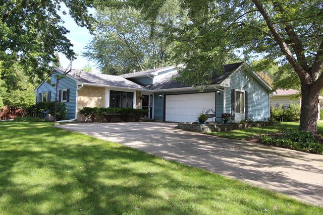 702 S 12th Ave., St. Charles, IL 60174
