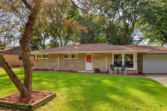 212 E Hill Ave., North Aurora, IL 60542
