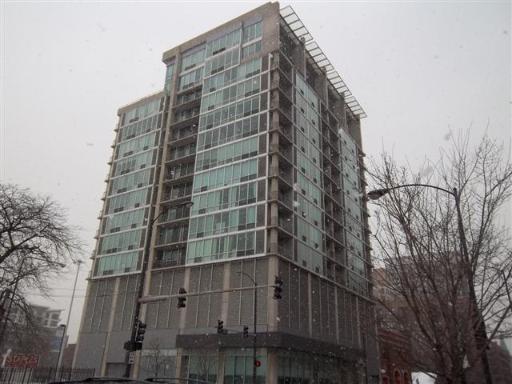 700 W Van Buren St. #1002, Chicago, IL 60607