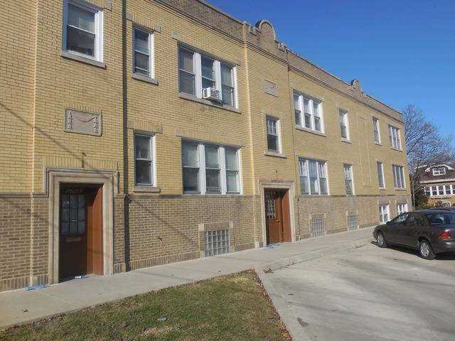 5704 W George St. #2E, Chicago, IL 60634
