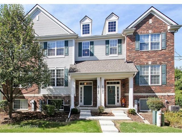 172 N East River Rd. #J, Des Plaines, IL 60016