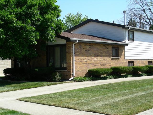 10113 S Komensky Ave., Oak Lawn, IL 60453