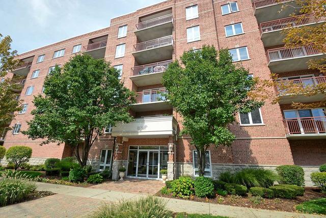 1476 Perry St. #202, Des Plaines, IL 60016