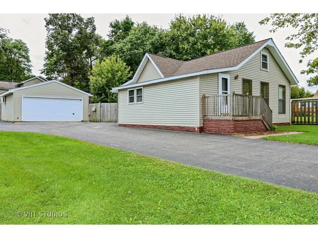715 Wright Ave., Mchenry, IL 60051
