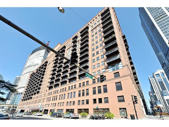 165 N Canal St. #1502, Chicago, IL 60606