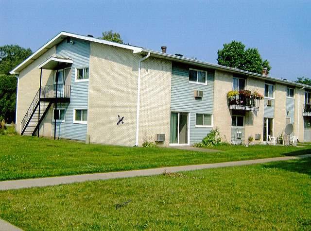 9205 Potter Rd. #1H, Des Plaines, IL 60016