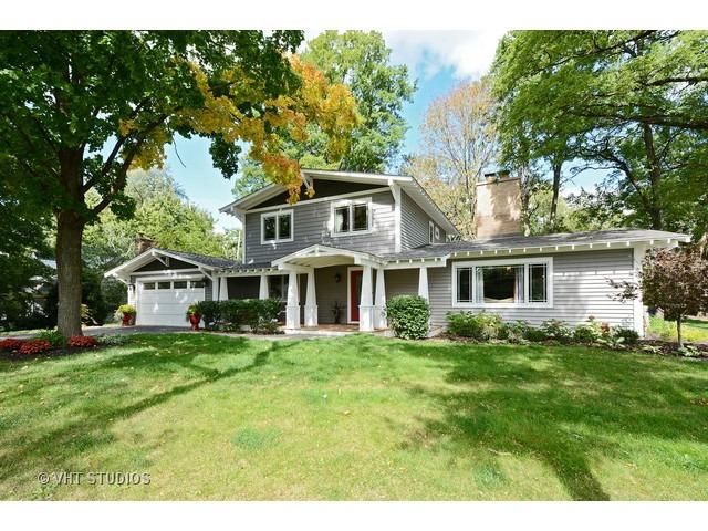 328 Roslyn Rd., Barrington, IL 60010