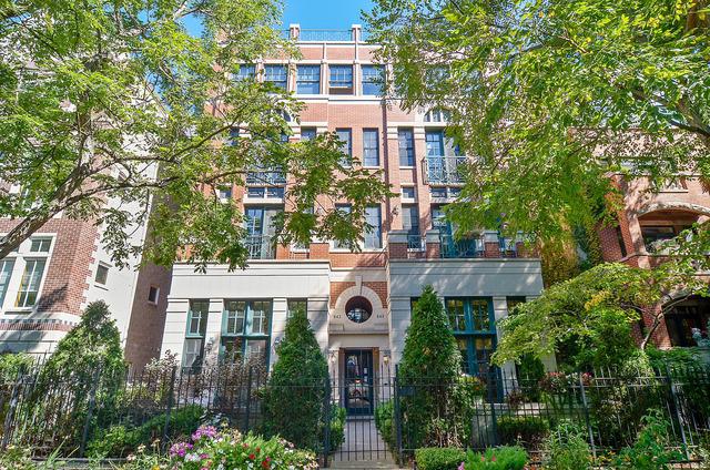 842 W Buckingham Pl. #2W, Chicago, IL 60657