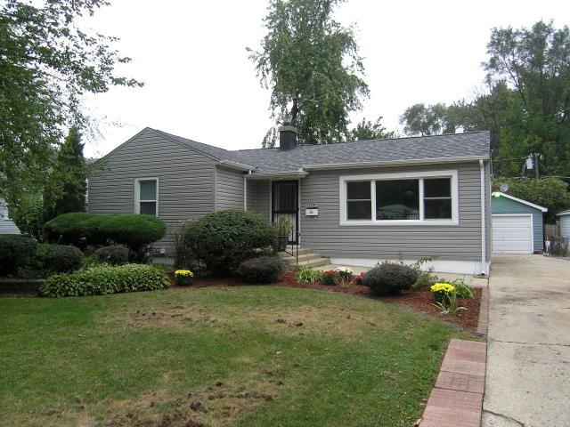 218 E Maple Ave., Villa Park, IL 60181