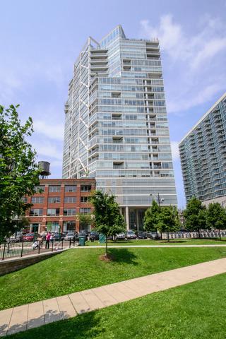 510 W Erie St. #808, Chicago, IL 60654